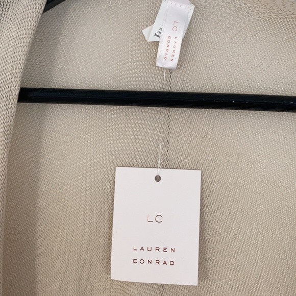 LC Lauren Conrad Beige Thin Ruffled Poncho, NWT, One Size - Picture 3 of 6